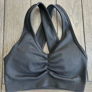 Alphalete Black Seamless Cross-Back Sports Bra